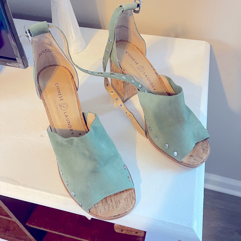 8.5 sandals